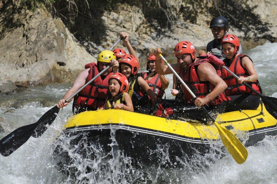 Aventura y emociones con tus hijos este verano