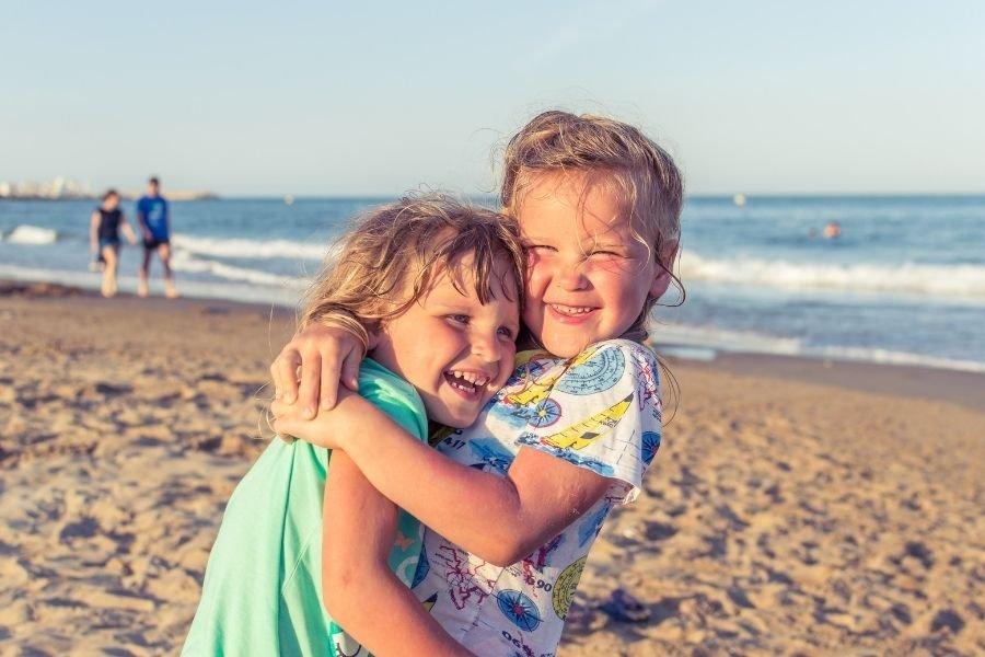 Ir_a_la_playa_con_ni&ntilde;os