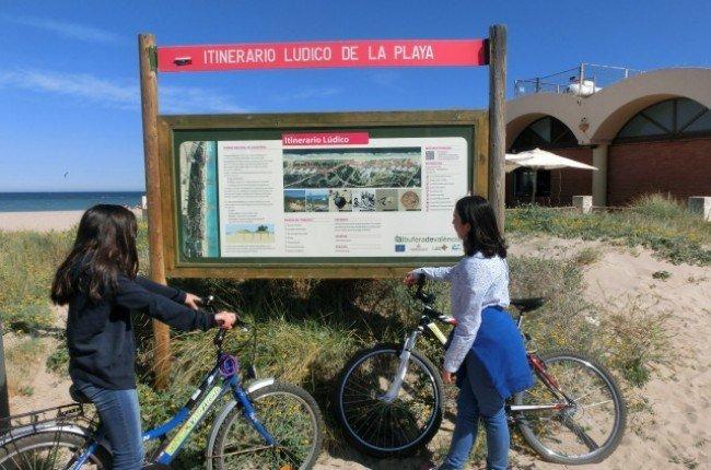 Arroceando, en bici y barca con la familia por la Albufera