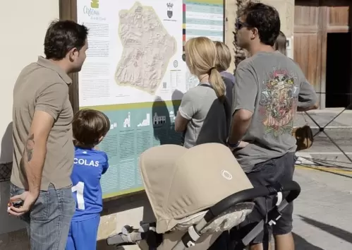 Pasear la familia por Artana: descubre la puerta de EspadA?n