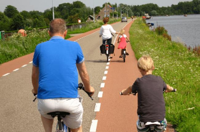 Vacaciones familiares a golpe de pedal por Europa