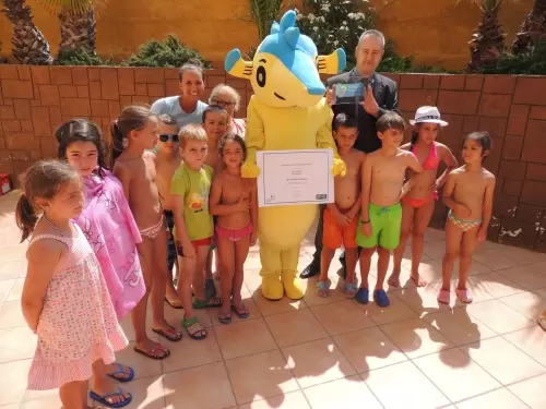 El Gran Hotel PeA�A�scola recibe el sello de Turismo Familiar