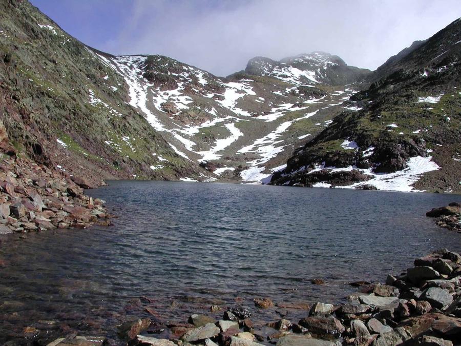 La cima mA?s alta de Andorra en familia