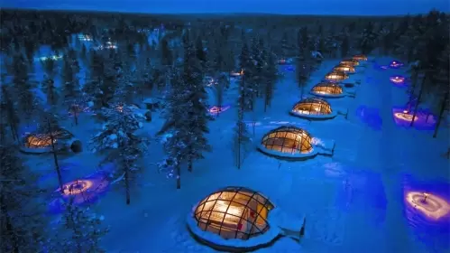 A?Existen en Laponia igloos para alojarse con la familia?