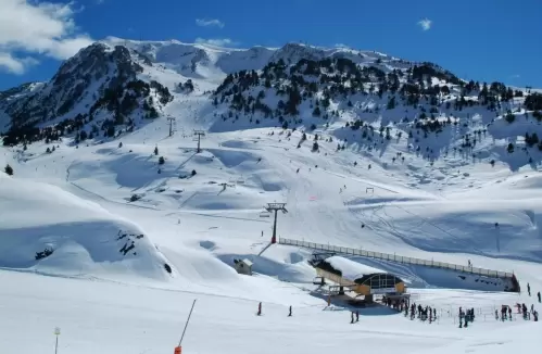Baqueira en su 50 aniversario con las familias
