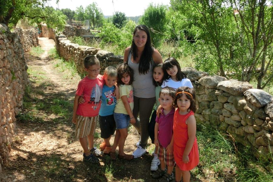 NiA�os felices de vivir en su pueblo
