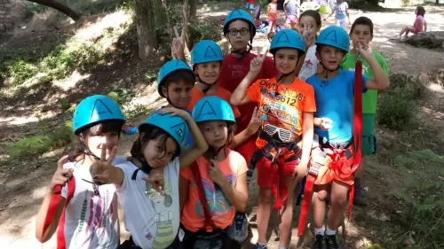 Campamentos familiares de verano para pasárselo en grande con niños