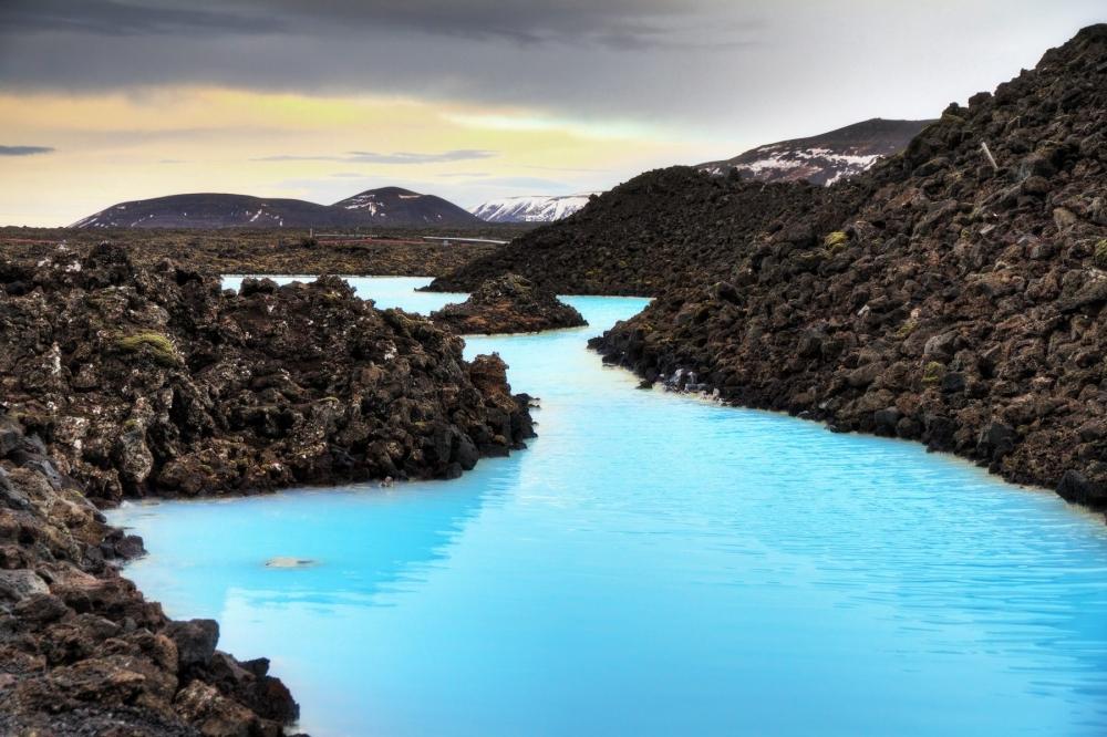 blue lagoon rocks