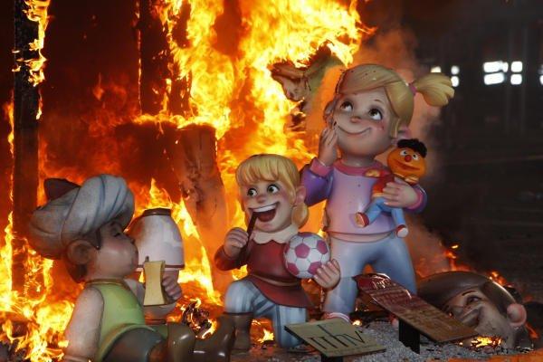 Disfruta con tus hijos de la Fiesta de las Fallas de Valencia