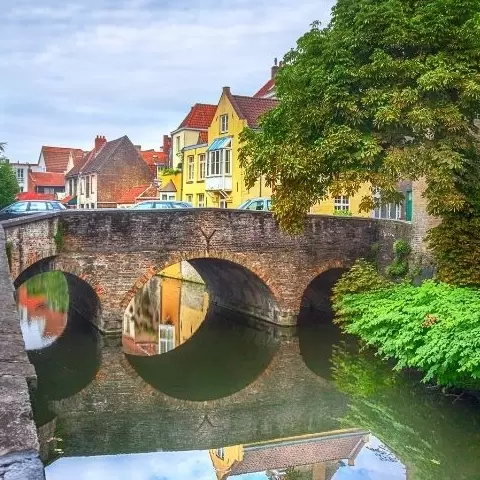  Descubre la magia de Brujas (Bélgica) con niños